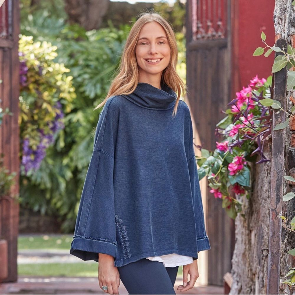Sundance indigo days sweater xs NWT thick Lagenlook embroidered
